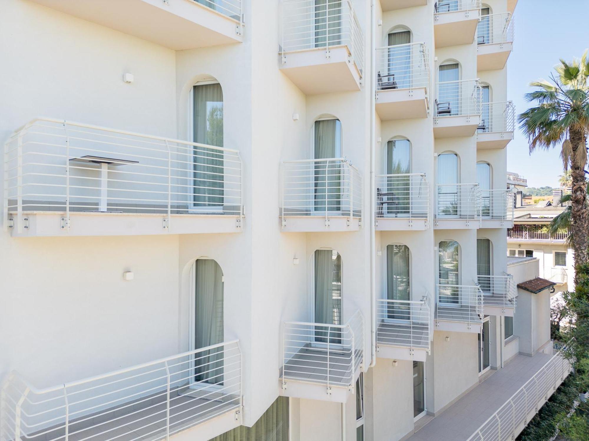 Hotel Velia Grottammare Dış mekan fotoğraf